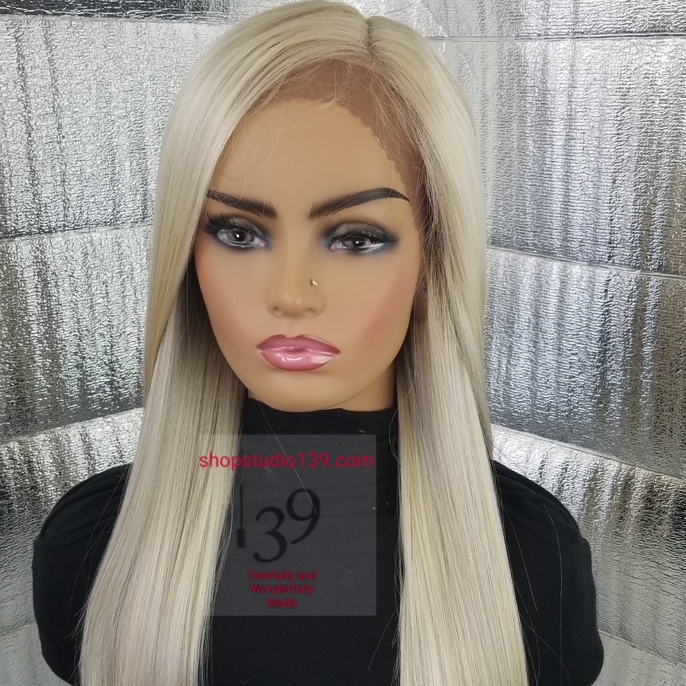 Sexy blonde ombre lace front wig - Picture 2 of 6